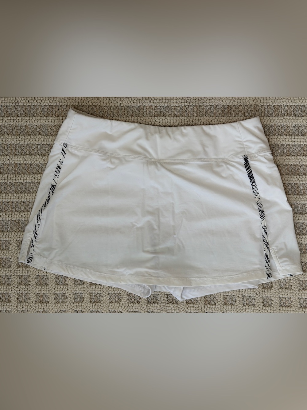 Fila M 8-10 white skirt with built in shorts